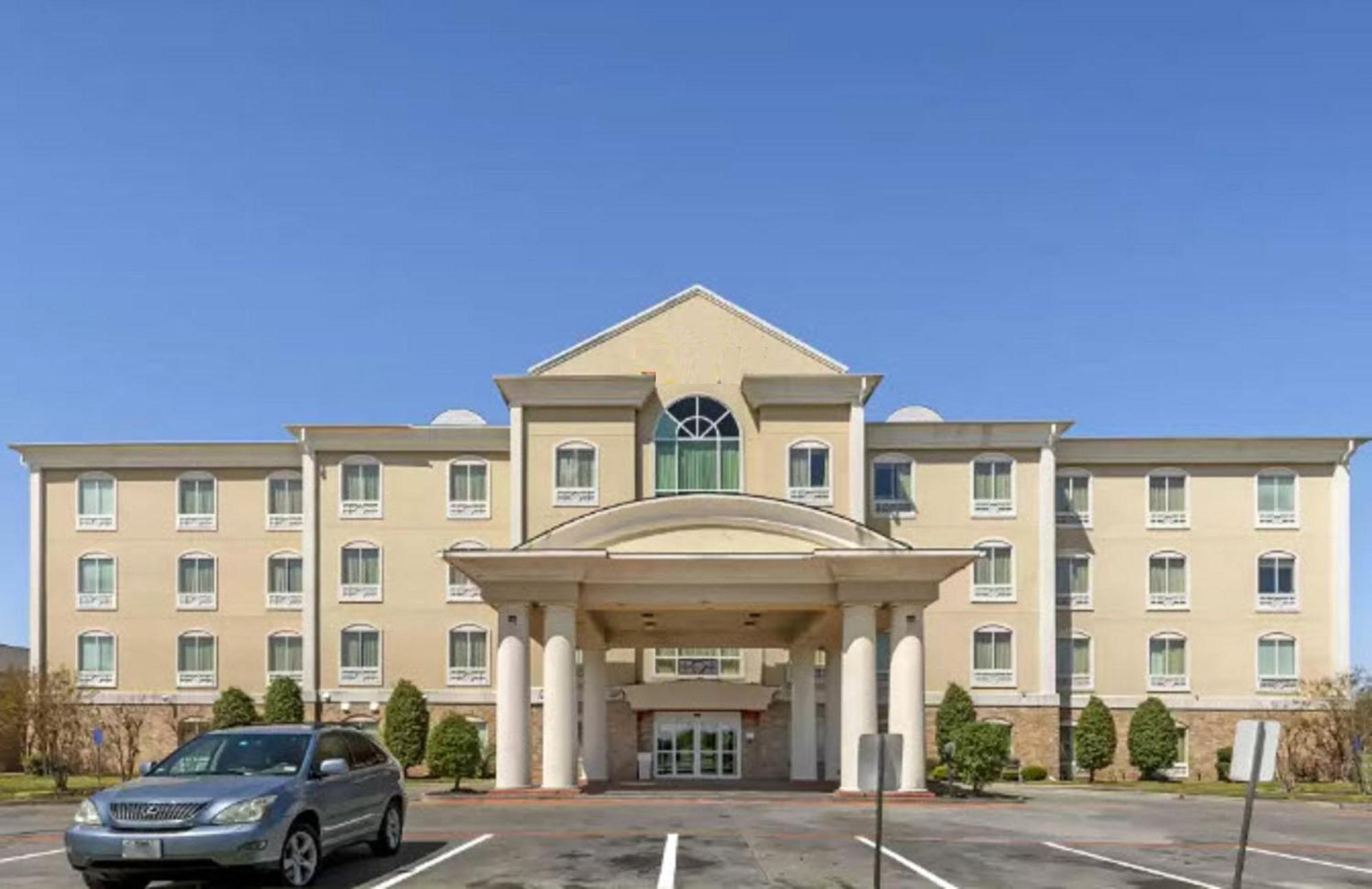 Lake Texoma Inn And Suites Denison Exterior photo